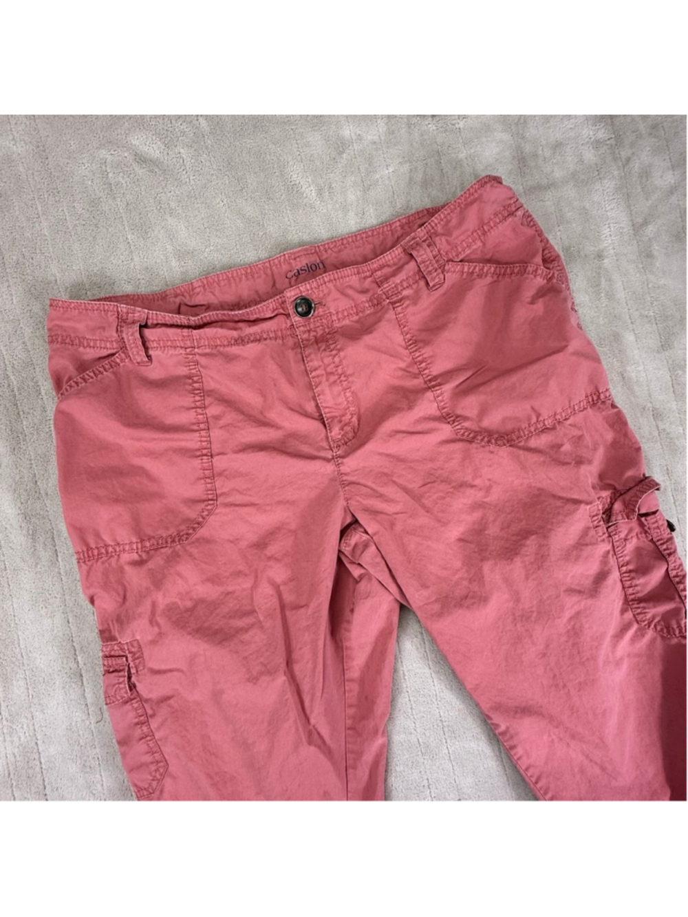 Women's Caslon Pink Cargo Capris Size 16